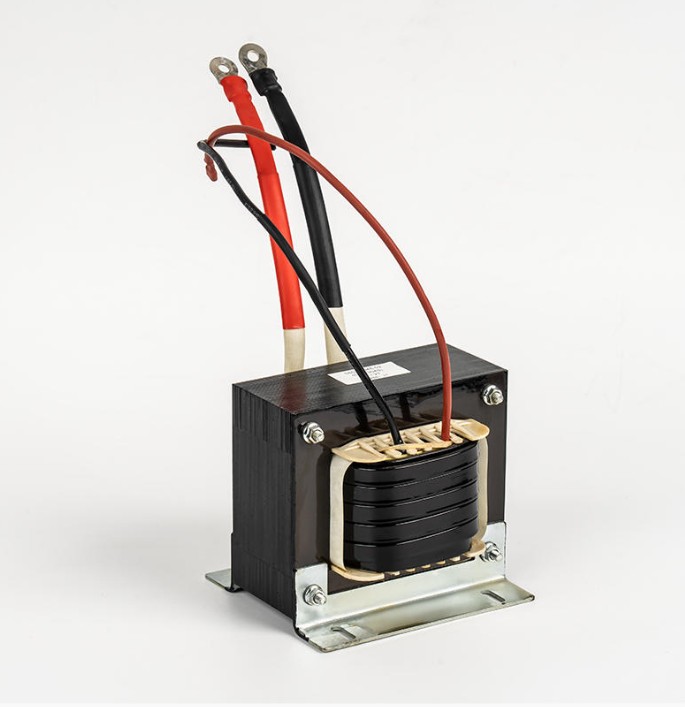 ¿Para qué industrias o equipos son adecuados los transformadores inversores?