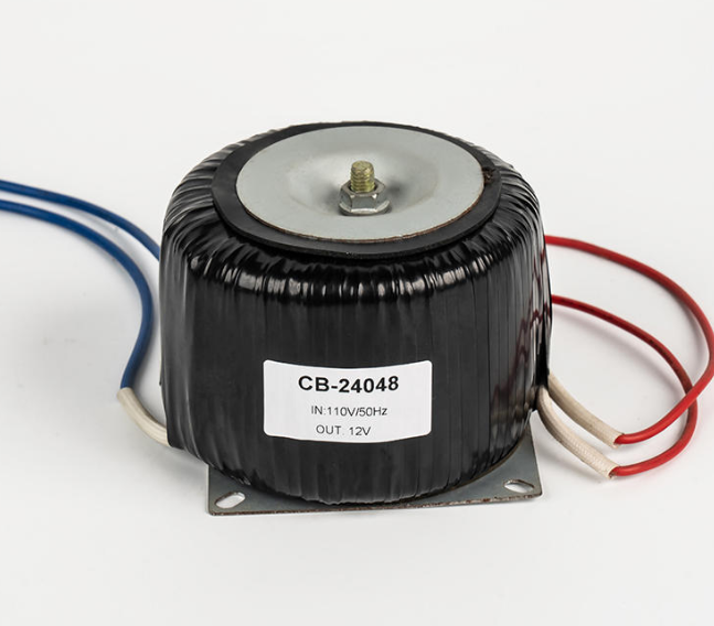 ¿Qué importancia tiene un transformador toroidal de baja frecuencia para la estabilidad del suministro de energía?